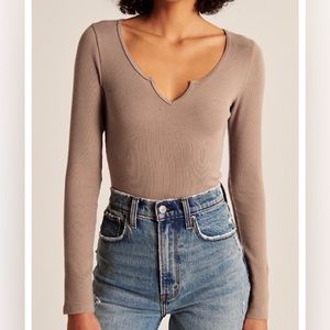 NWOT Abercrombie and Fitch ribbed notch-neck long sleeve top